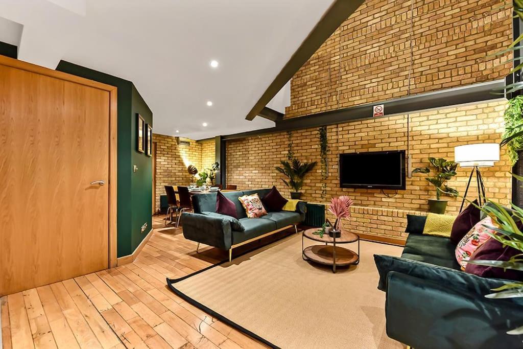 Spacious 2 Bed Urban Jungle Flat, Central לונדון מראה חיצוני תמונה
