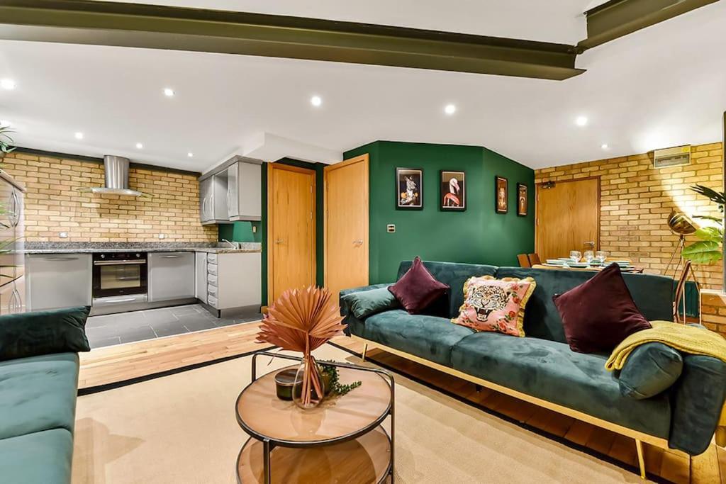Spacious 2 Bed Urban Jungle Flat, Central לונדון מראה חיצוני תמונה